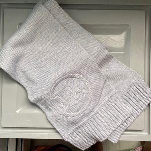 MK scarf